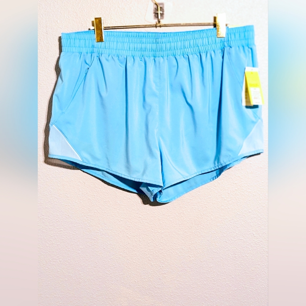 🩳 NWT All in Motion Core Run Short - Light "Blue Denim" XXL